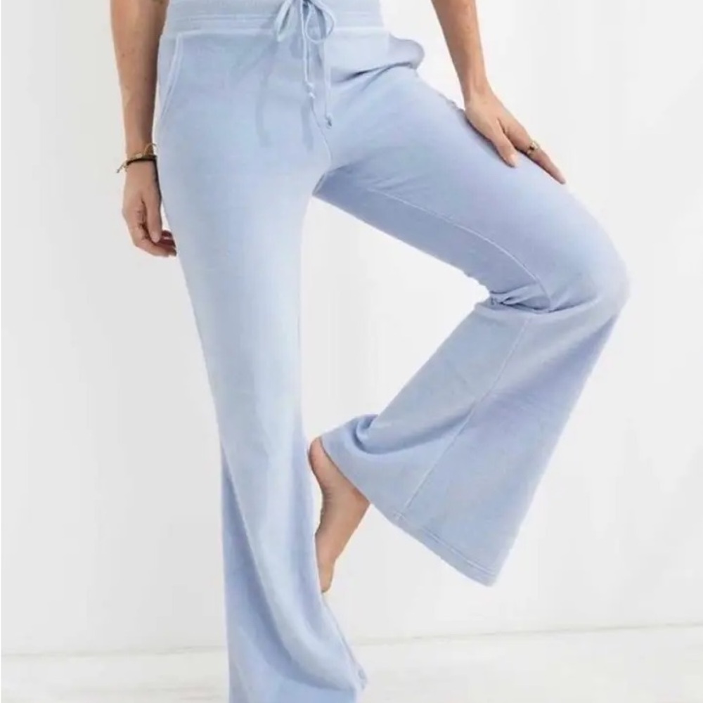Aerie Light Blue Women’s Velour Flared Pant